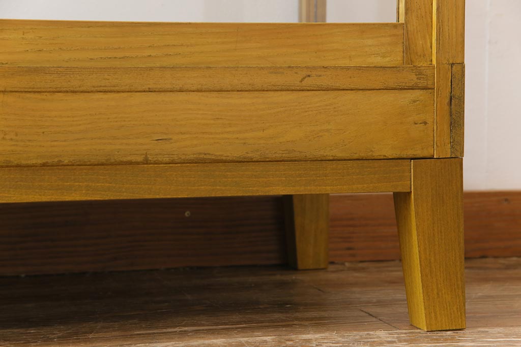 レトロ家具　昭和中期　ナラ材　レトロであたたかみのある雰囲気のガラスケース(陳列棚、飾り棚)