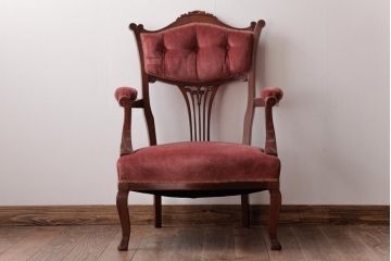 アンティーク家具　フランスアンティーク　マホガニー材　チッペンデール様式　優雅な佇まいのアームチェア(1人掛けソファ)