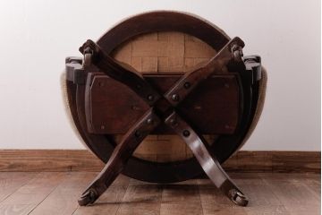 アンティーク家具　イギリスアンティーク　マホガニー材　重厚感と貫禄のあるキャスター付きチェア(アームチェア、椅子)