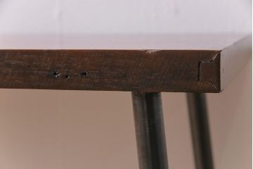 和製アンティーク　クスノキ材一枚板　味のある古材をリメイクした鉄脚ベンチ(板座チェア、ディスプレイ台)