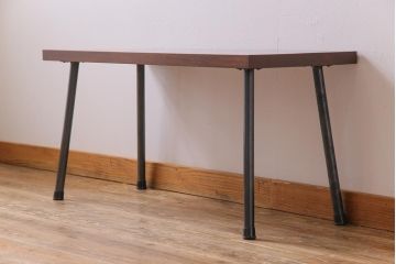 和製アンティーク　クスノキ材一枚板　味のある古材をリメイクした鉄脚ベンチ(板座チェア、ディスプレイ台)