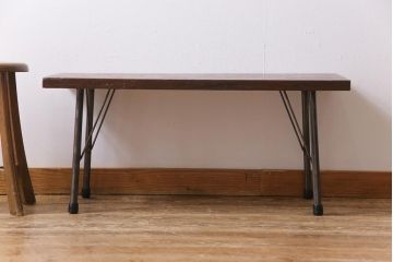 古材使用　ラワン材一枚板 低めのサイズが可愛らしいリメイク鉄脚ローテーブル(センターテーブル、飾り台)