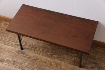 アンティーク家具　昭和中期　楠木材一枚板　シンプルなデザインが取り入れやすい鉄脚テーブル(サイドテーブル、ローテーブル、ベンチ)