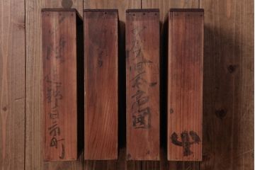 アンティーク家具　古民具・骨董　明治期　小振り　味わい深い風合いが魅力のアンティーク薬箪笥(小引き出し)