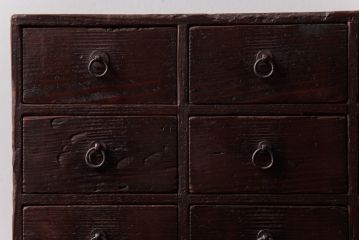アンティーク家具　古民具・骨董　明治期　小振り　味わい深い風合いが魅力のアンティーク薬箪笥(小引き出し)