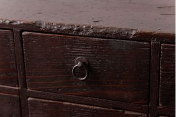 アンティーク家具　古民具・骨董　明治期　小振り　味わい深い風合いが魅力のアンティーク薬箪笥(小引き出し)