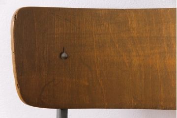 ヴィンテージ家具　イギリスビンテージ　ジャンク感が楽しめる使い込まれたスクールチェア(ワークチェア、板座チェア)