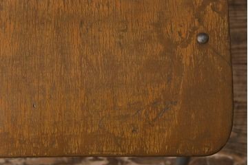 ヴィンテージ家具　イギリスビンテージ　ジャンク感が楽しめる使い込まれたスクールチェア(ワークチェア、板座チェア)