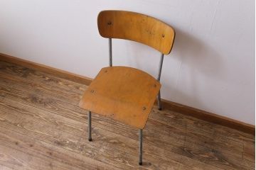 ヴィンテージ家具　イギリスビンテージ　ジャンク感が楽しめる使い込まれたスクールチェア(ワークチェア、板座チェア)(1)