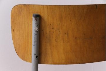 ヴィンテージ家具　イギリスビンテージ　ジャンク感が楽しめる使い込まれたスクールチェア(ワークチェア、板座チェア)(1)