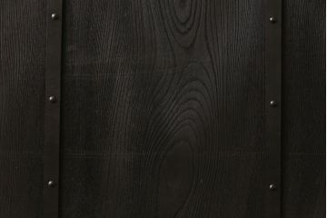 和製アンティーク　総ケヤキ材　無骨な雰囲気を漂わせるシンプルな蔵戸(引き戸、建具、玄関戸)