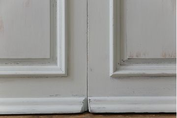イギリスアンティーク　チーク材　両開き　シャビーシックな雰囲気がお洒落なペイント親子ドア(建具、木製扉)