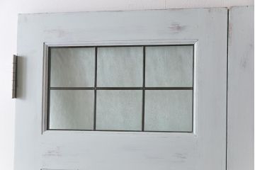 イギリスアンティーク　チーク材　両開き　シャビーシックな雰囲気がお洒落なペイント親子ドア(建具、木製扉)