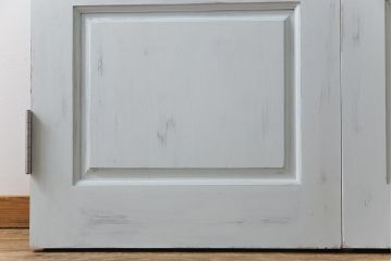 イギリスアンティーク　チーク材　両開き　シャビーシックな雰囲気がお洒落なペイント親子ドア(建具、木製扉)