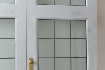 イギリスアンティーク　チーク材　両開き　シャビーシックな雰囲気がお洒落なペイント親子ドア(建具、木製扉)