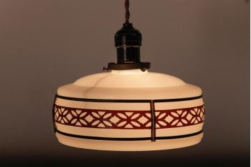 昭和期　花のモチーフが可愛らしいレトロなペンダントライト(天井照明、シェード)(1)