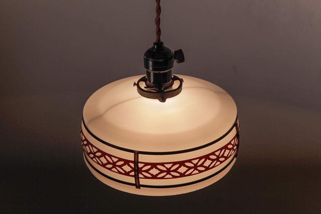 昭和期　花のモチーフが可愛らしいレトロなペンダントライト(天井照明、シェード)(1)