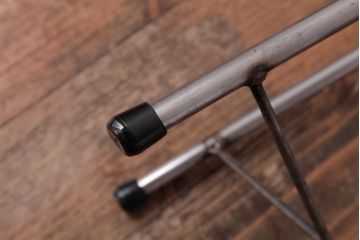 ラフジュ工房オリジナル　細身の鉄脚が格好いい丸スツール(チェア、椅子)