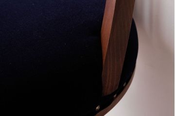 レトロ家具　ナラ材　透かし彫りが可愛らしいレトロな回転チェア(椅子)