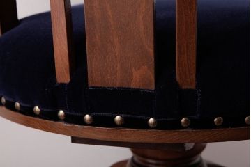 レトロ家具　ナラ材　透かし彫りが可愛らしいレトロな回転チェア(椅子)