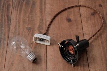 昔懐かしい白い平笠シェードの吊り下げ照明(天井照明、電笠)(3)