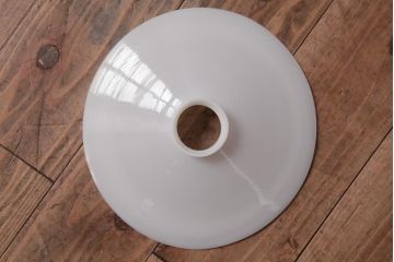 昔懐かしい白い平笠シェードの吊り下げ照明(天井照明、電笠)(3)