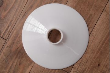 昭和初期(戦前)　レトロな空間づくりに活躍する平笠シェード(天井照明、電笠)