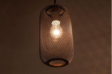 激レア品!　網目のデザインが格好いいアイアン製天井照明(吊り下げ照明)