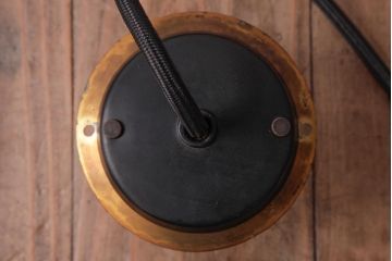 激レア品!　網目のデザインが格好いいアイアン製天井照明(吊り下げ照明)・筒形ガラス付き