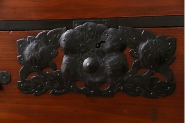 アンティーク家具　和製アンティーク　漆塗り　3尺　華やかさと風情を感じる最上箪笥(時代箪笥)