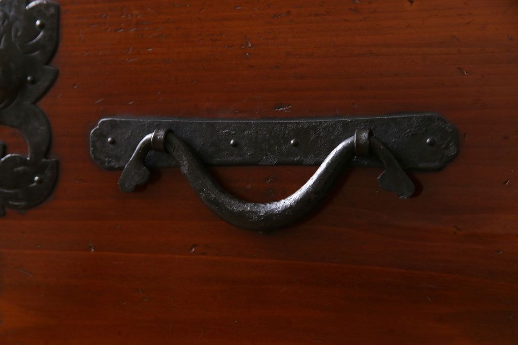 アンティーク家具　和製アンティーク　漆塗り　3尺　華やかさと風情を感じる最上箪笥(時代箪笥)