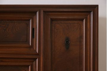 アンティーク家具　最高級　特別注文造り　三方ケヤキ無垢材の二段重ね水屋箪笥(茶箪笥、収納棚、食器棚)