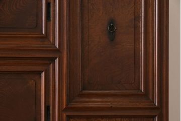 アンティーク家具　最高級　特別注文造り　三方ケヤキ無垢材の二段重ね水屋箪笥(茶箪笥、収納棚、食器棚)