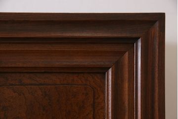 アンティーク家具　最高級　特別注文造り　三方ケヤキ無垢材の二段重ね水屋箪笥(茶箪笥、収納棚、食器棚)