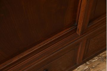 アンティーク家具　最高級　特別注文造り　三方ケヤキ無垢材の二段重ね水屋箪笥(茶箪笥、収納棚、食器棚)