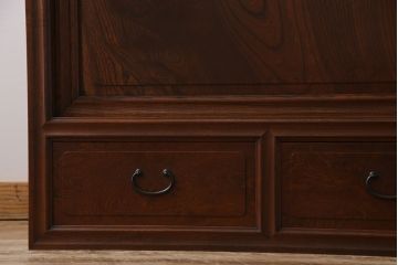 アンティーク家具　最高級　特別注文造り　三方ケヤキ無垢材の二段重ね水屋箪笥(茶箪笥、収納棚、食器棚)