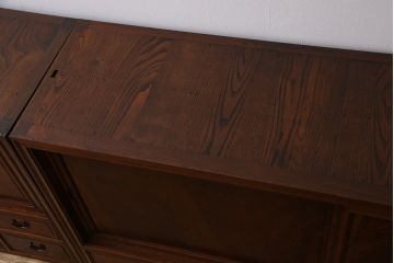 アンティーク家具　最高級　特別注文造り　三方ケヤキ無垢材の二段重ね水屋箪笥(茶箪笥、収納棚、食器棚)