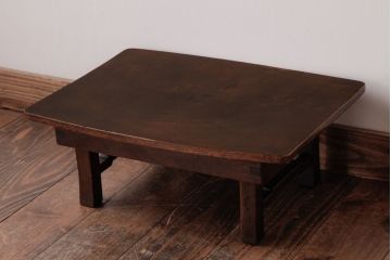 レトロ家具　昭和レトロ　丸みのある天板が愛らしさを加える角ちゃぶ台(座卓、ローテーブル)