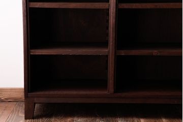 レトロ家具　昭和レトロ　脚付きリメイク　シンプルさと味わいが魅力のオープンラック(飾り棚)