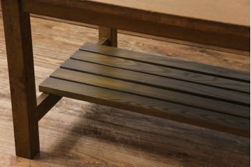 リメイク家具　ナラ材　素朴な木の風合いがレトロなセンターテーブル(ローテーブル、リビングテーブル、作業台)