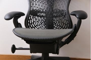 中古　ハーマンミラー社(Hermanmiller)　Mirra Chair　ミラチェア(オフィスチェア、椅子、イス)(定価約13万円)