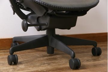 中古　ハーマンミラー社(Hermanmiller)　Mirra Chair　ミラチェア(オフィスチェア、椅子、イス)(定価約13万円)