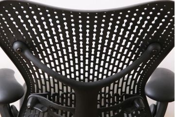 中古　ハーマンミラー社(Hermanmiller)　Mirra Chair　ミラチェア(オフィスチェア、椅子、イス)(定価約13万円)