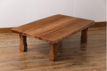 中古　杉材一枚板　木目の美しさを際立たせる浮造り仕上げのローテーブル(座卓、センターテーブル、リビングテーブル)