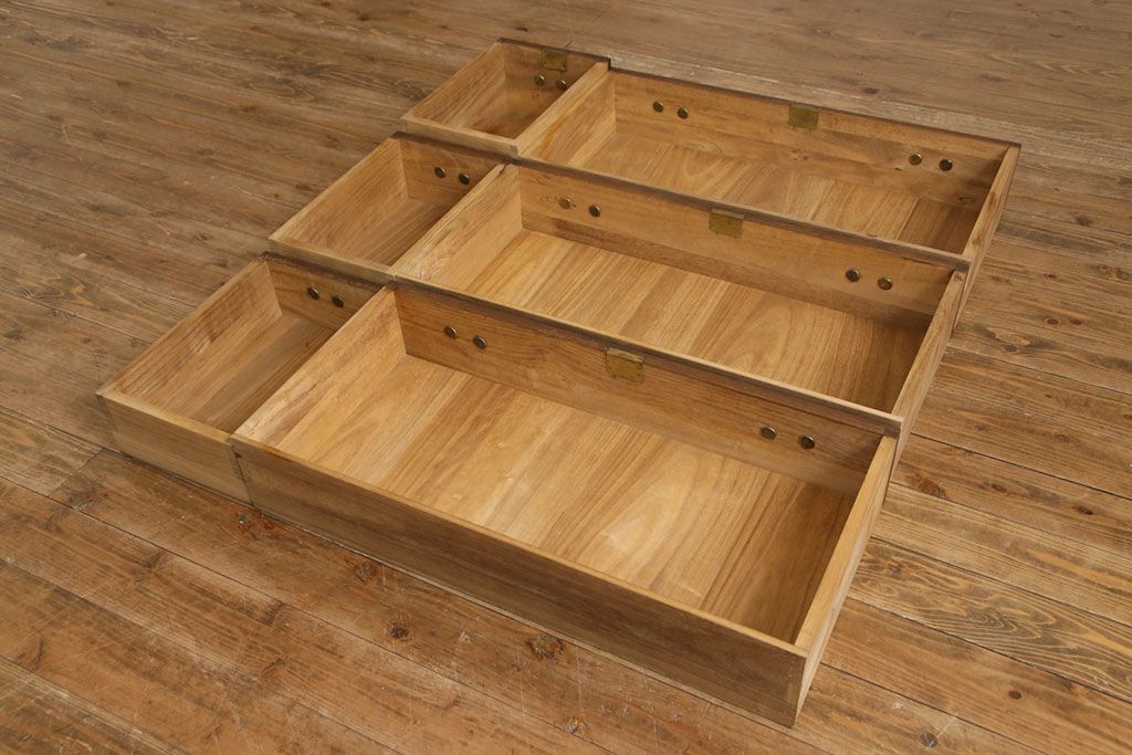 アンティーク家具　和製アンティーク　リメイク　桐材　シンプルで使い勝手の良い箪笥サイドチェスト(サイドボード、引き出し、桐箪笥、桐たんす)