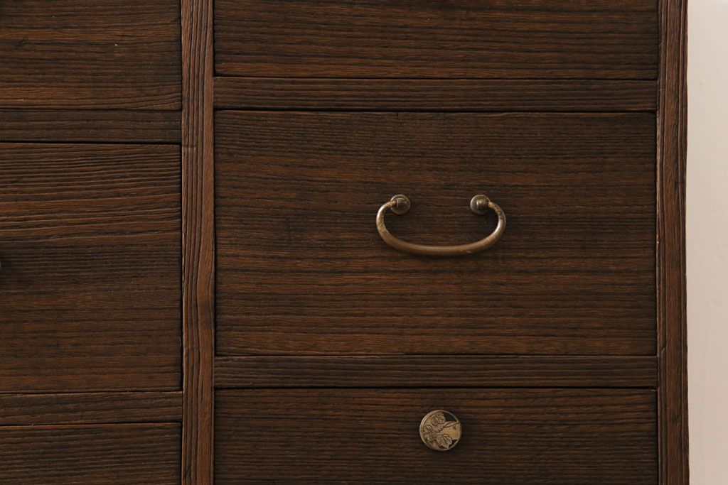 アンティーク家具　和製アンティーク　リメイク　桐材　シンプルで使い勝手の良い箪笥サイドチェスト(サイドボード、引き出し、桐箪笥、桐たんす)