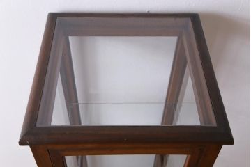 レトロ家具　昭和レトロ　縦型　古い木の質感が味のあるシンプルなガラスケース(ショーケース、収納棚、陳列棚)