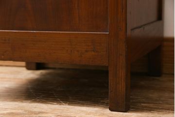レトロ家具　昭和レトロ　縦型　古い木の質感が味のあるシンプルなガラスケース(ショーケース、収納棚、陳列棚)