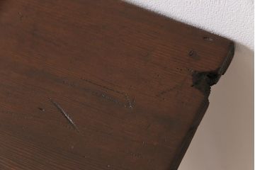 古材リメイク　ジャンクスタイルにおすすめな味わい深い風合いの鉄脚テーブル(サイドテーブル)