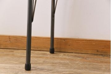 古材リメイク　ジャンクスタイルにおすすめな味わい深い風合いの鉄脚テーブル(サイドテーブル)